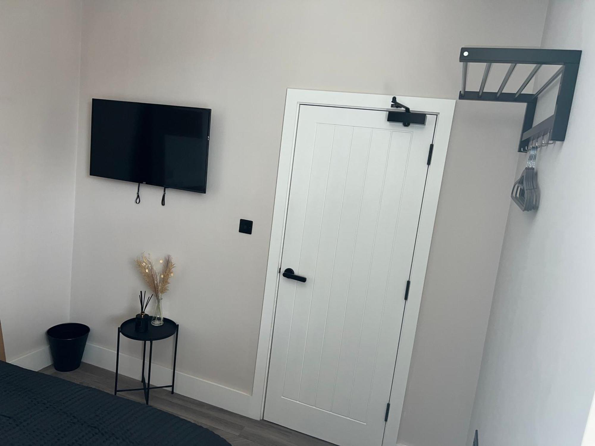 128 Anfield Road Hotel Liverpool Room photo