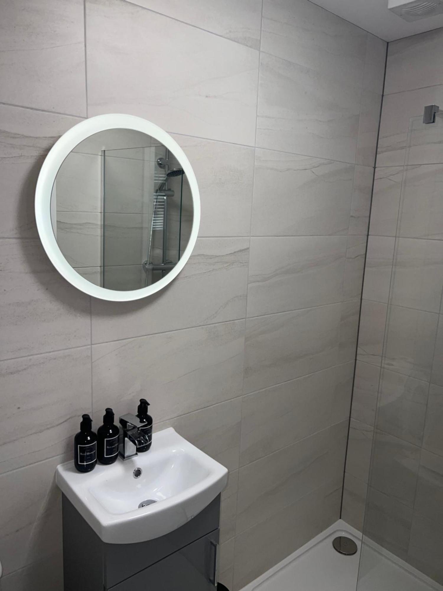 128 Anfield Road Hotel Liverpool Room photo